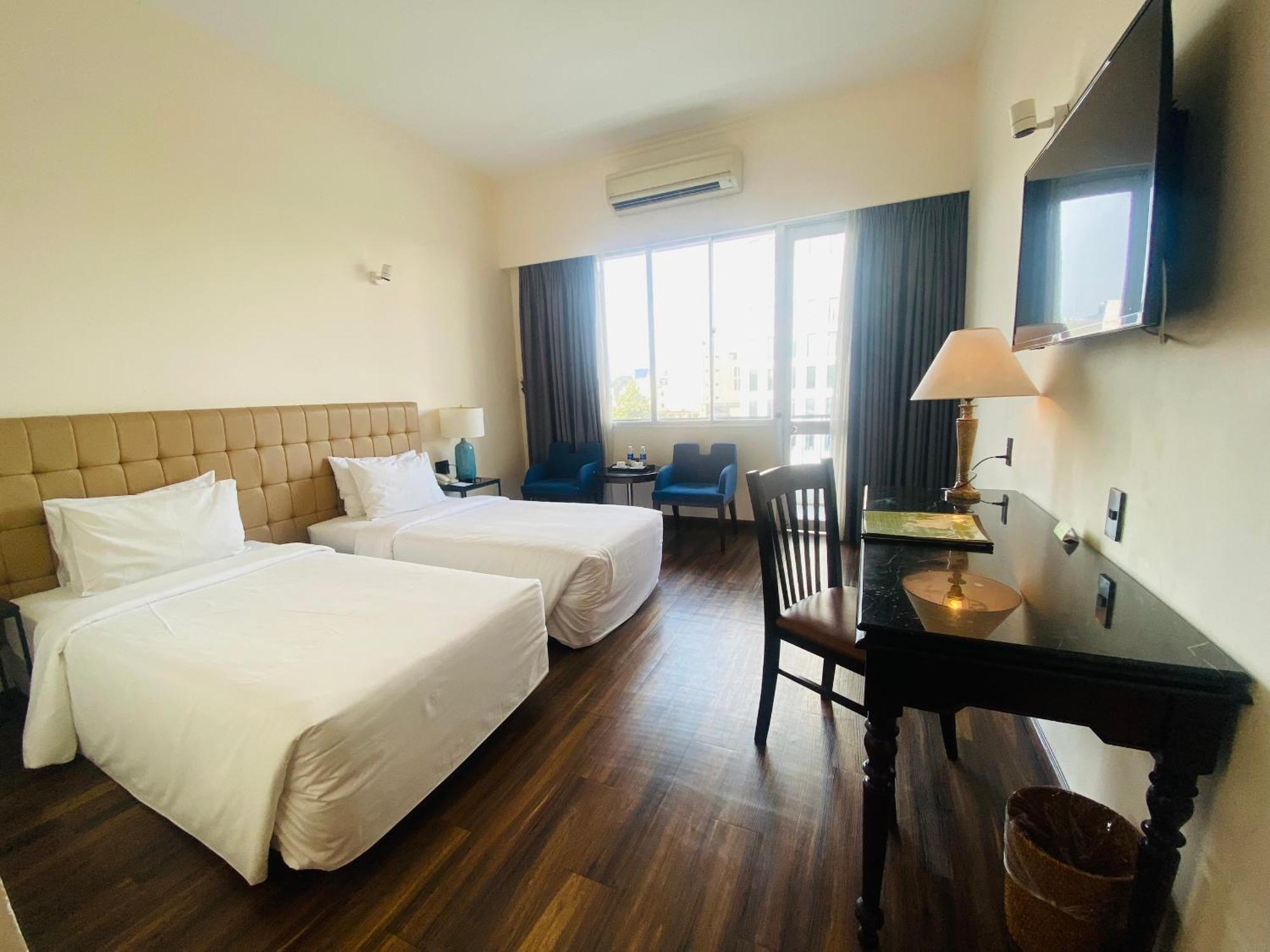 Liberty 2 Hotel Хошимин Экстерьер фото